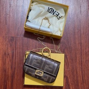 Fendi nano baguette